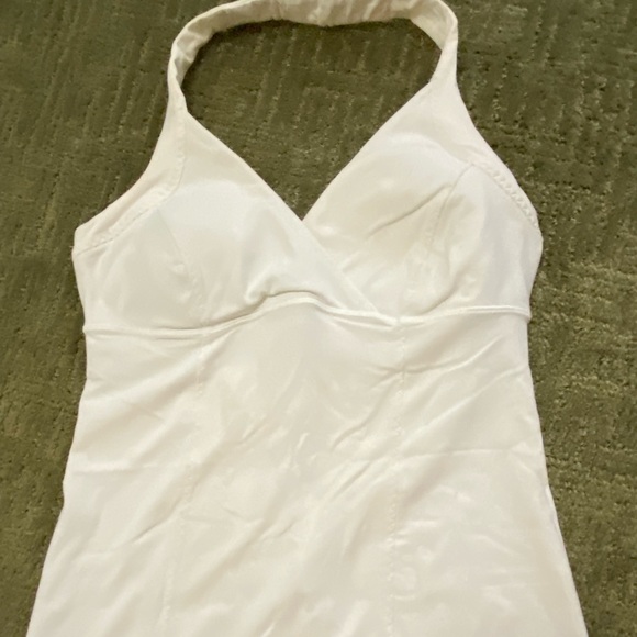Lululemon white halter top vneck 6 - Picture 1 of 4